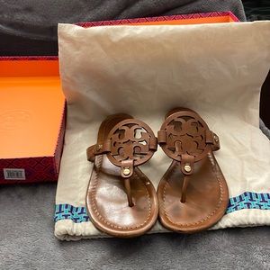 Tory Burch vintage vanchetta miller size 6